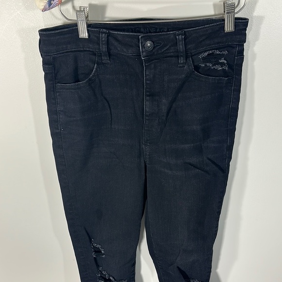 American Eagle Black Skinny Jeans Ripped Knee Distressed Size 10 Long - Picture 1 of 9
